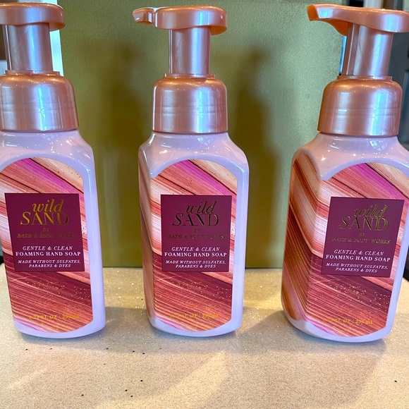 Bath & Body Works | Accents | Blowout Saleset3 Bbw Foaming Hand Soap ...